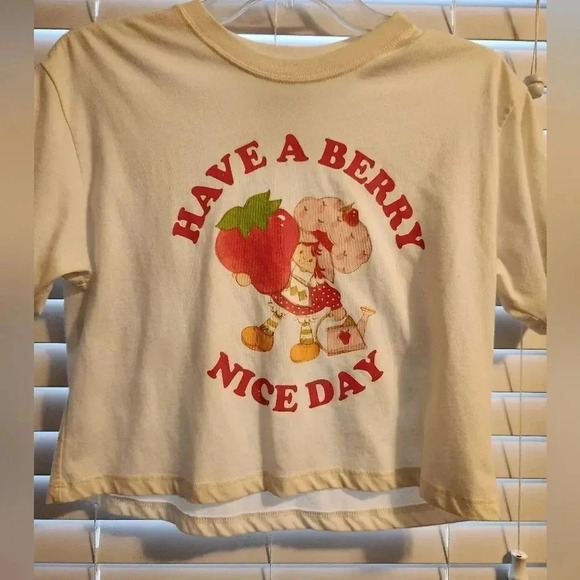 Strawberry Shortcake crop top‎ - Picture 1 of 6
